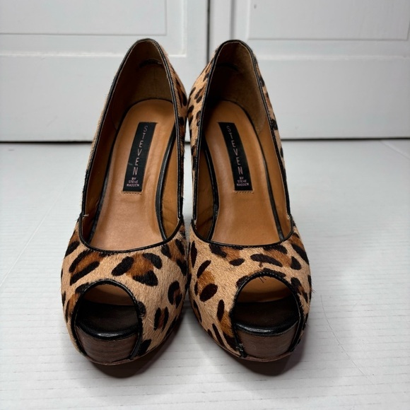 STEVEN by Steve Madden Leopard Print Calf HairPeep Toe Heels Size 8 - Picture 3 of 7